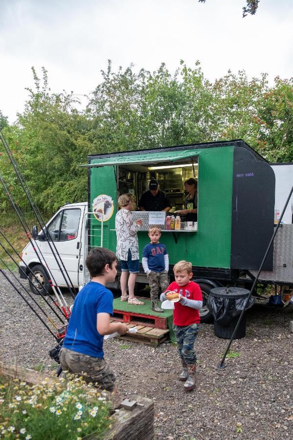 Rum Bridge 'Hazels' Pet Friendly Glamping Pod Clare Exterior photo